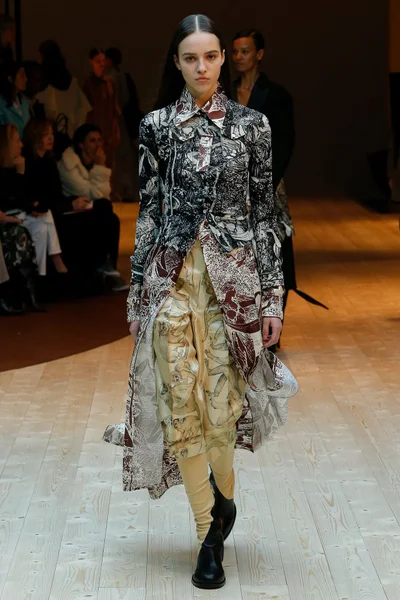 Look 27